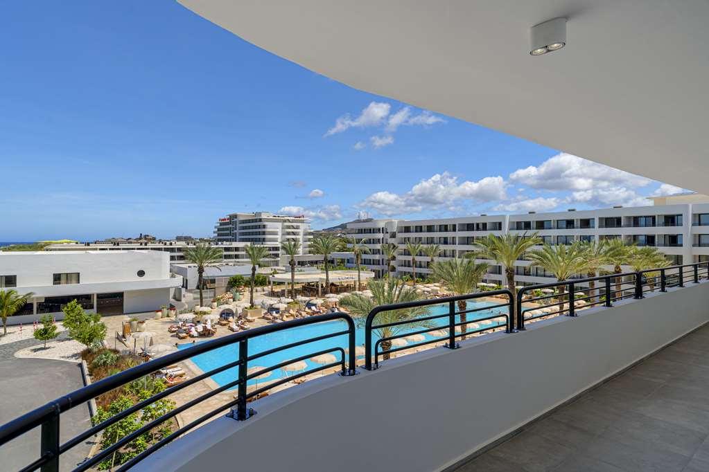 The Rif At Mangrove Beach Corendon All-Inclusive Curio Willemstad Rum bild